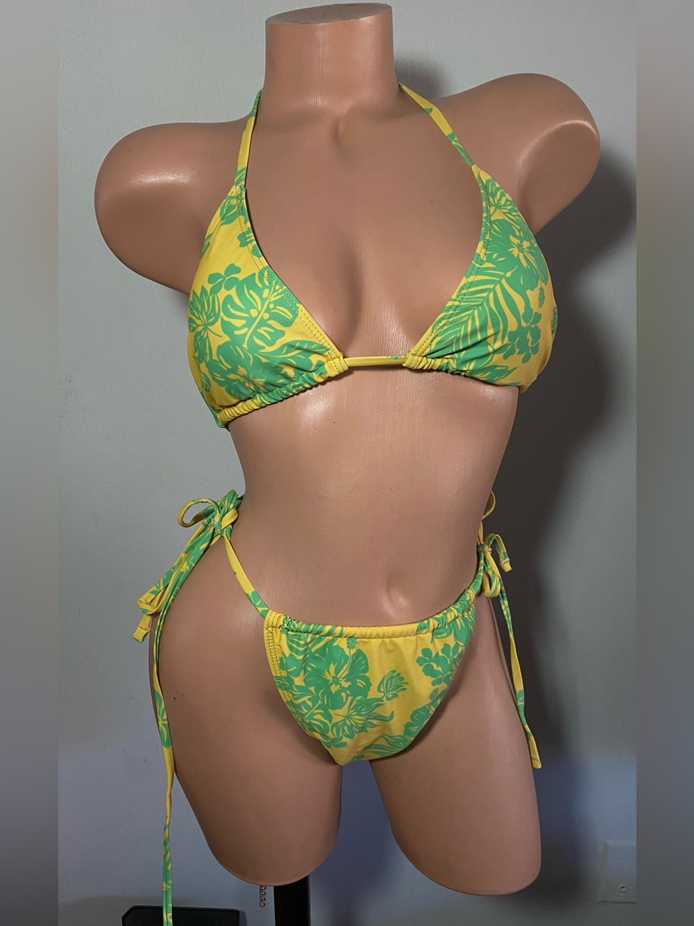 Fashion Nova Yellow & Green Tropical Print String Bikini Size XL